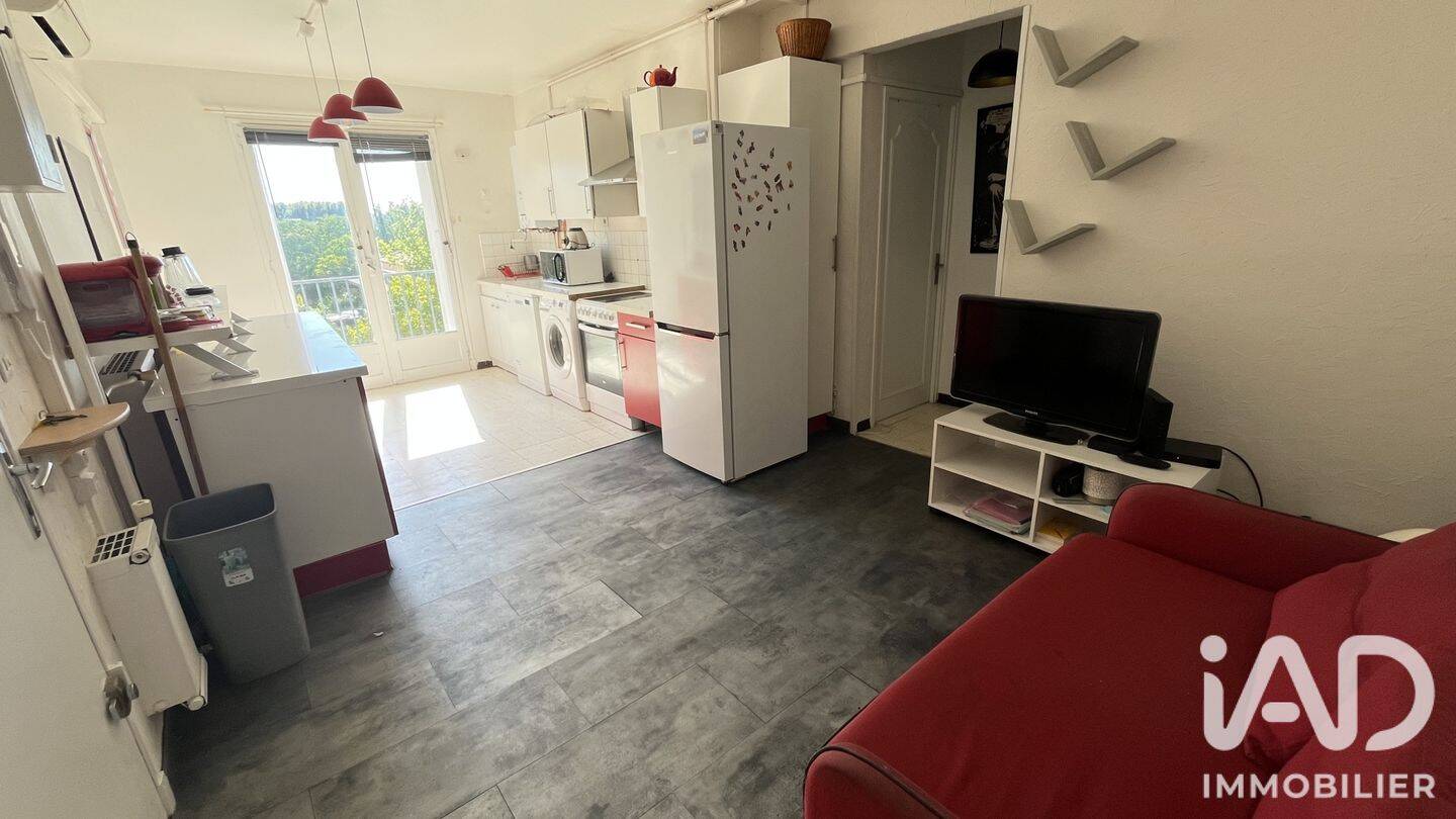 Appartement 4 pièces 61 m² · à Nîmes · 60,5 m² · 72 000 €