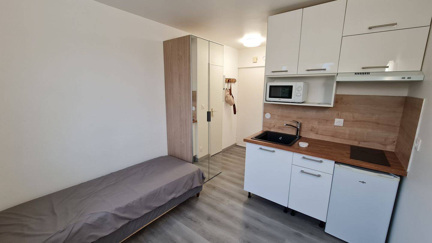 Appartement 1 pièce 14 m² · à Gif-sur-Yvette · 14,3 m² · 485 €/mois