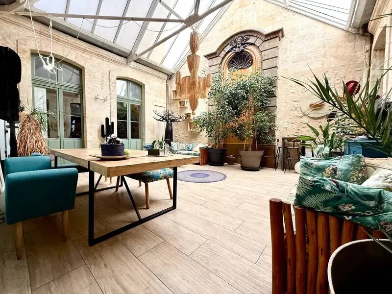 Appartement 5 pièces 212 m² · à Bordeaux · 212 m² · 890 000 €