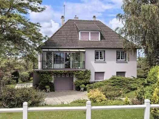 Maison de ville à vendre 180 000 € 5 pièces 3 chambres 108 m² 1 957 m² de terrain Cerisy-la-Salle 50210