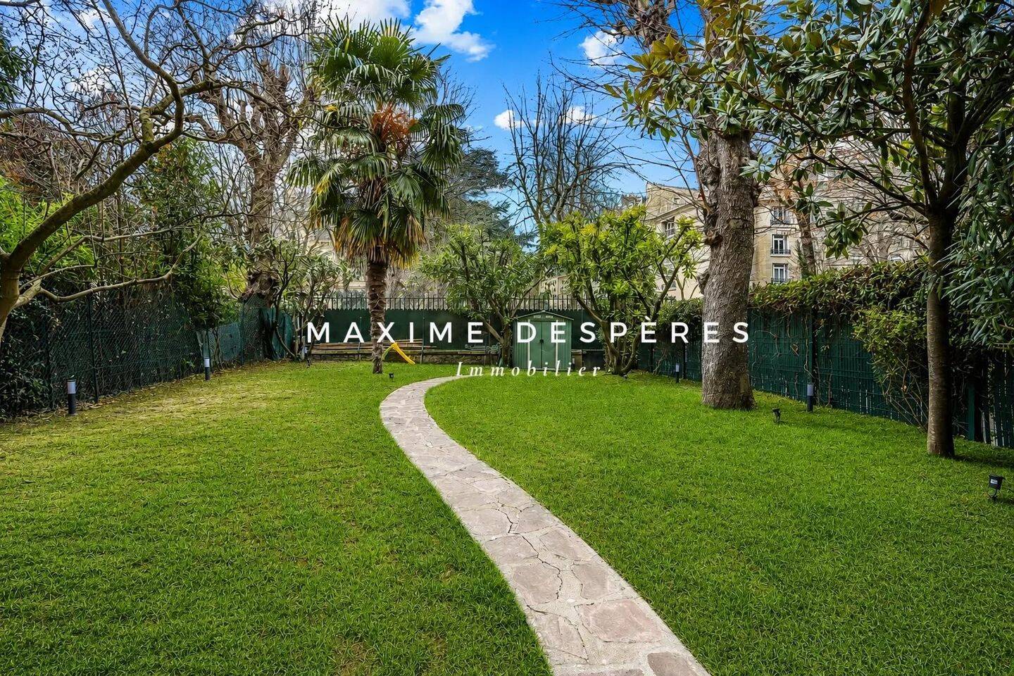 Appartement 7 pièces 235 m² · à Neuilly-sur-Seine · 234,7 m² · 3 400 000 €