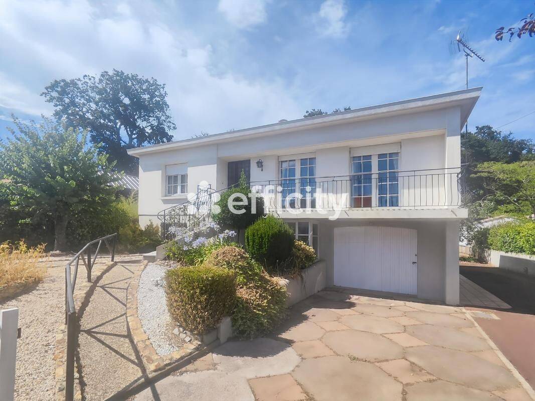 Maison 6 pièces 167 m² · à Challans · 167 m² · 252 000 €