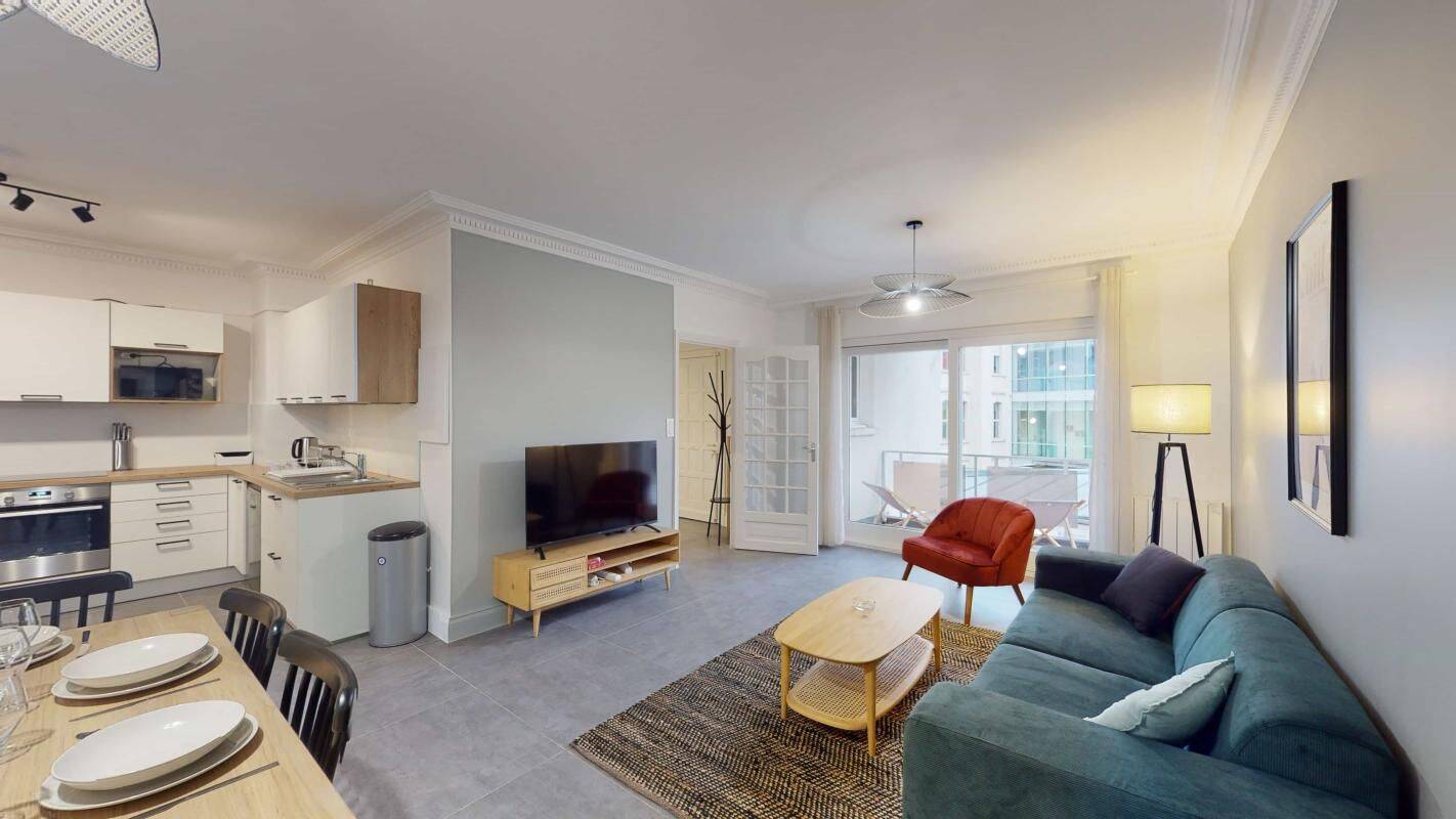 6 pièces 108 m² · à Lille · 108 m² · 533 €