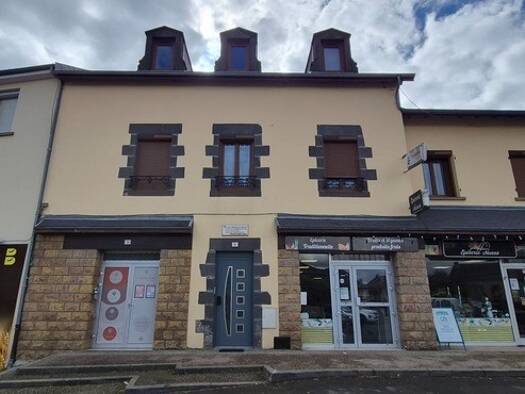 Épicerie / Alimentation Générale à vendre Fonds de commerce 90 000 € 170 m² de surface de vente Chapdes-Beaufort 63230