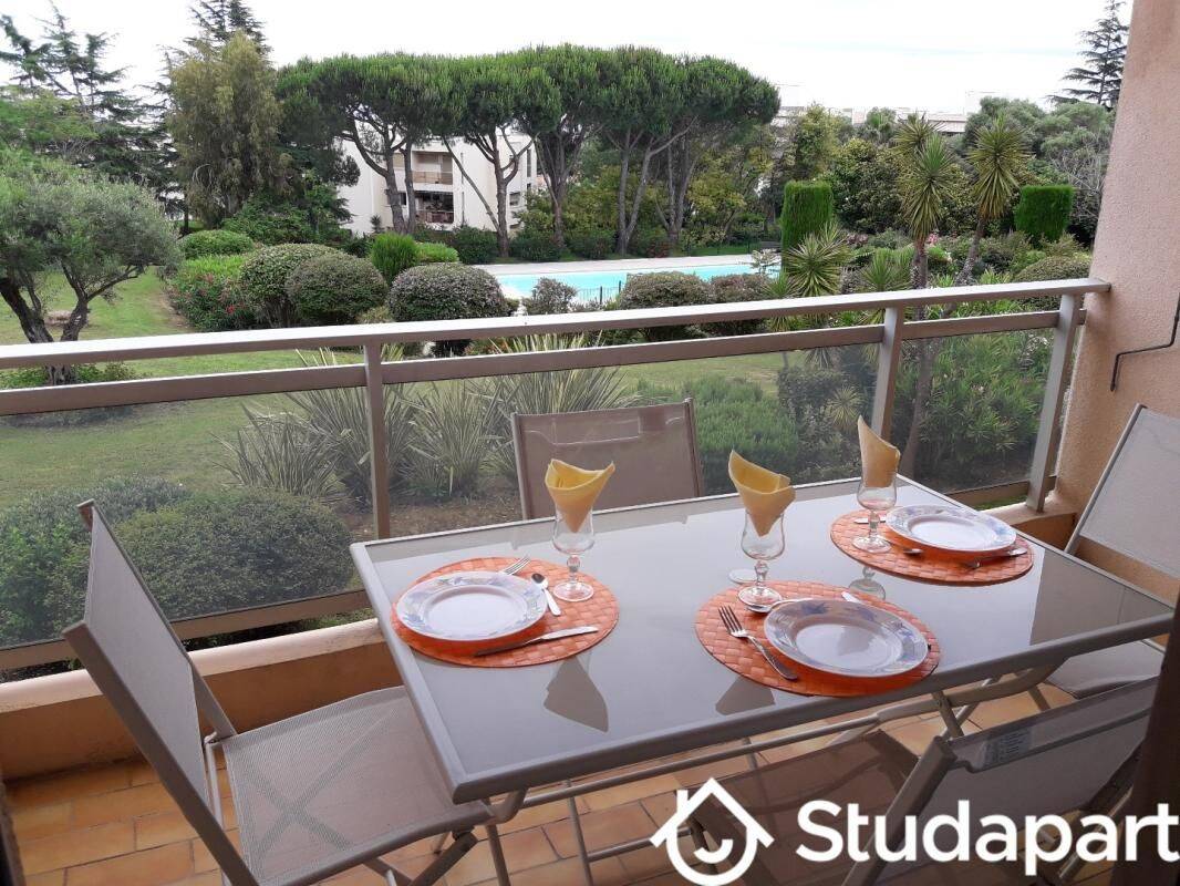 Appartement 1 pièce 25 m² · à Antibes · 25 m² · 690 €