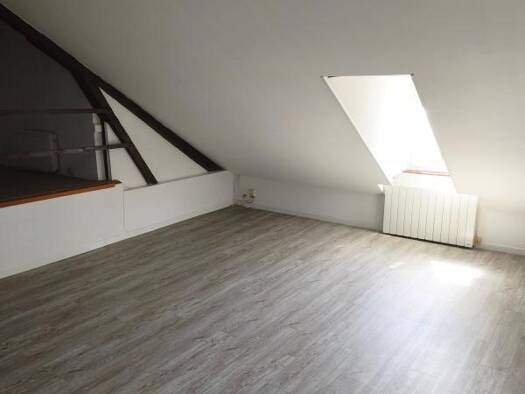 Appartement à louer 490 € 3 pièces 2 chambres 42,5 m² Centre Ville Pont-Audemer 27500