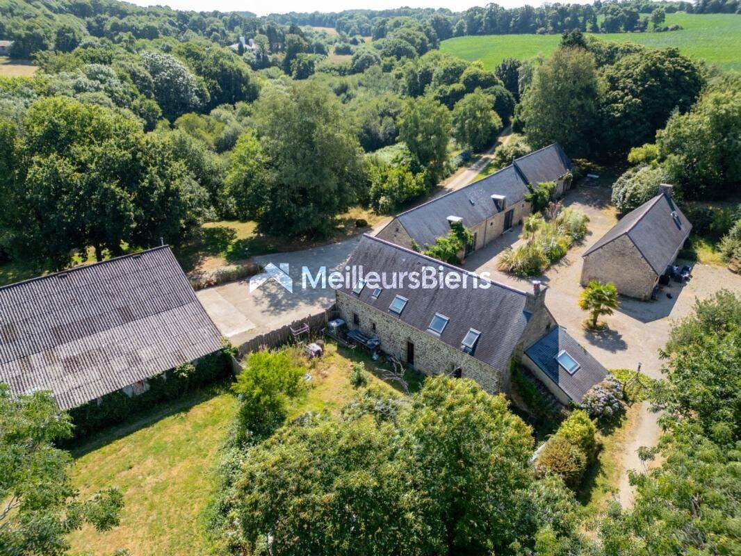 Maison 11 pièces 605 m² · à Plogastel-Saint-Germain · 605 m² · 1 295 700 €