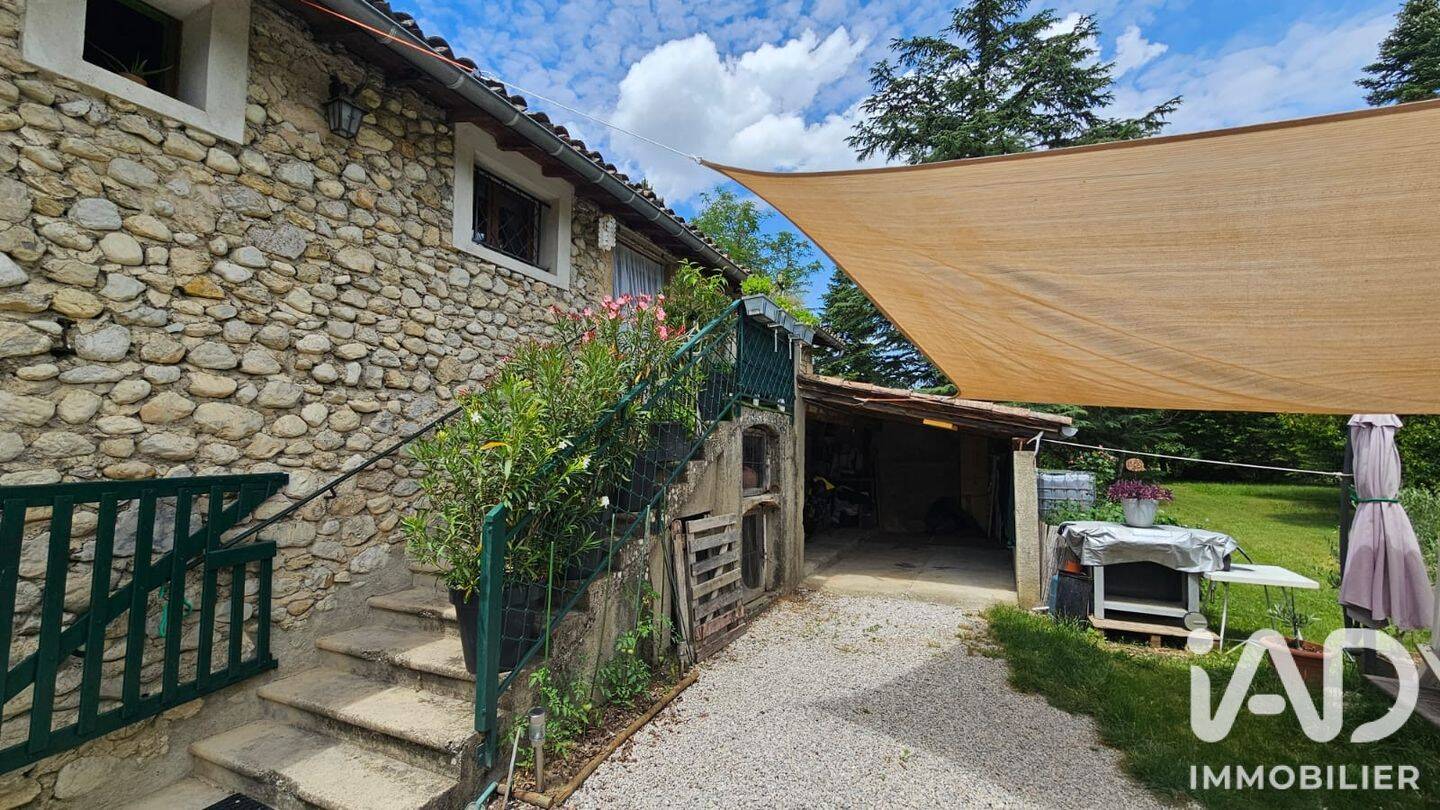 Maison 12 pièces 290 m² · à Vercheny · 290 m² · 470 000 €