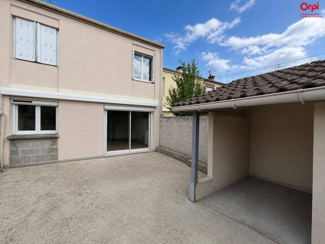 Maison 5 pièces 101 m² · à Allonnes · 100,9 m² · 170 400 €