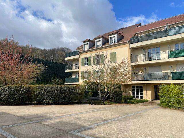Appartement 3 pièces 59 m² · à Fontenay-le-Fleury · 58,8 m² · 1 250 €