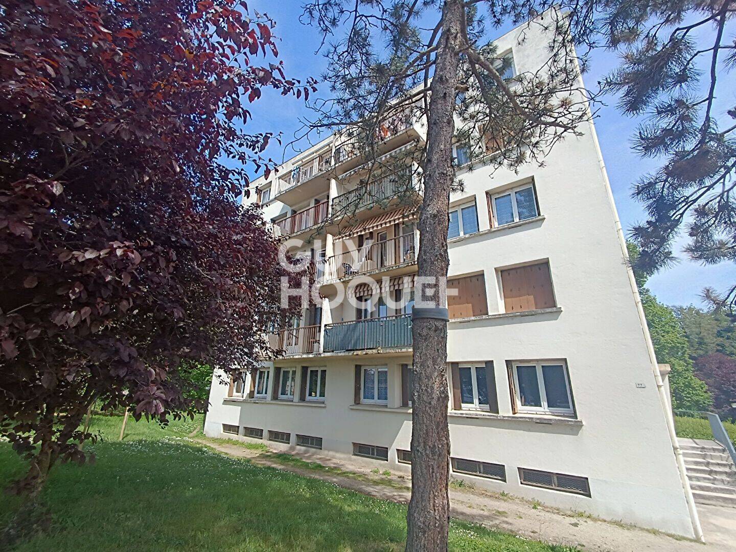 Appartement 3 pièces 69 m² · à Feurs · 69 m² · 100 000 €