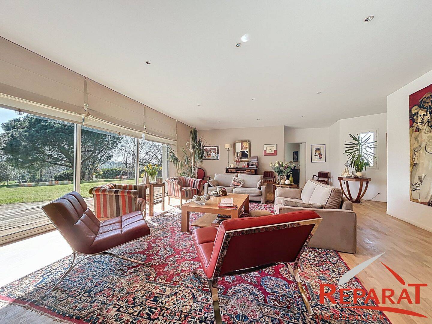 Maison 7 pièces 280 m² · à Ussac · 280 m² · 648 900 €