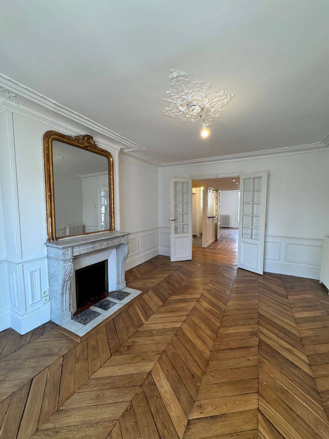 Appartement 5 pièces 118 m² · à Paris 5ème Arrondissement · 118 m² · 4 018 €