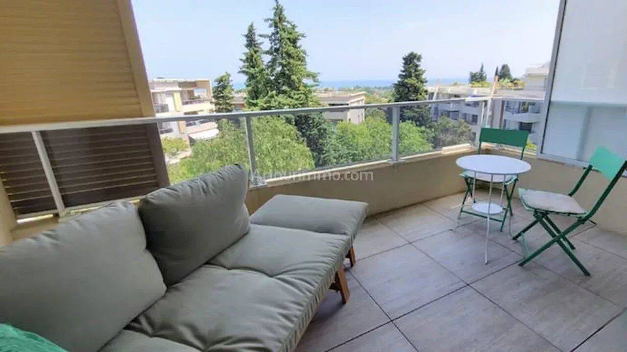 Appartement 1 pièce 27 m² · à Villeneuve-Loubet · 26,7 m² · 990 €