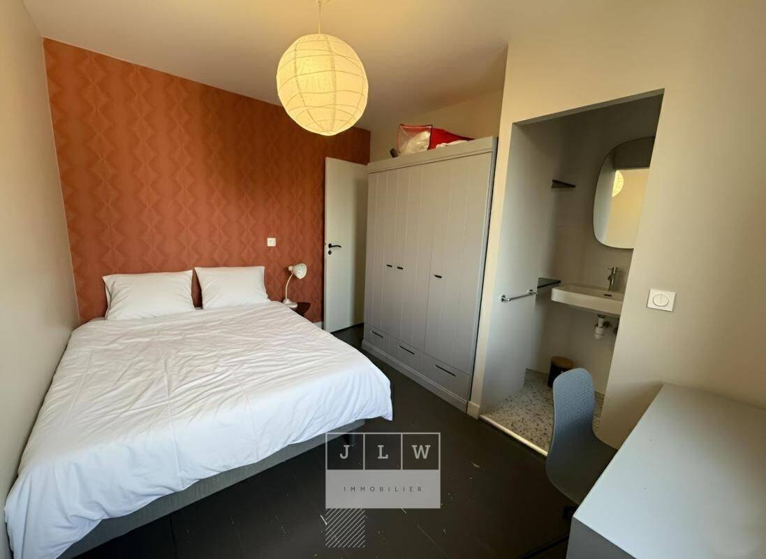 1 pièce 10 m² · à Lille · 10 m² · 550 €