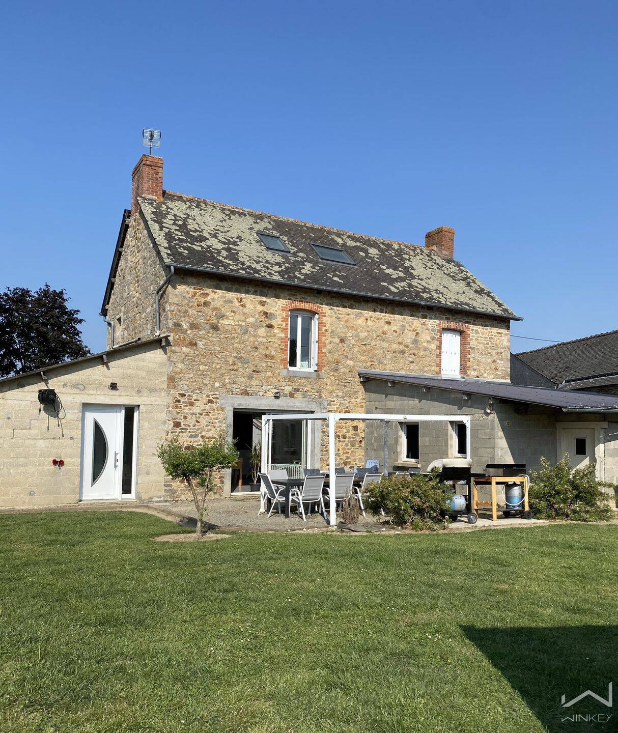Maison 6 pièces 156 m² · à Dingé · 156 m² · 322 500 €