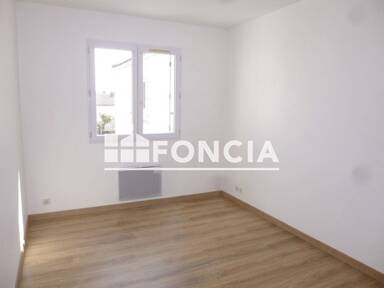 Appartement à louer 700 € 4 pièces 3 chambres 83,8 m² 2ème étage Saint André d'Ornay-Pont Morineau La Roche-sur-Yon 85000