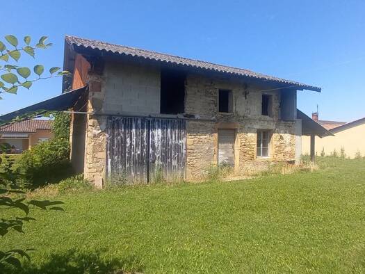 Maison à vendre 75 000 € 2 pièces 1 chambre 90 m² 500 m² de terrain Boz 01190