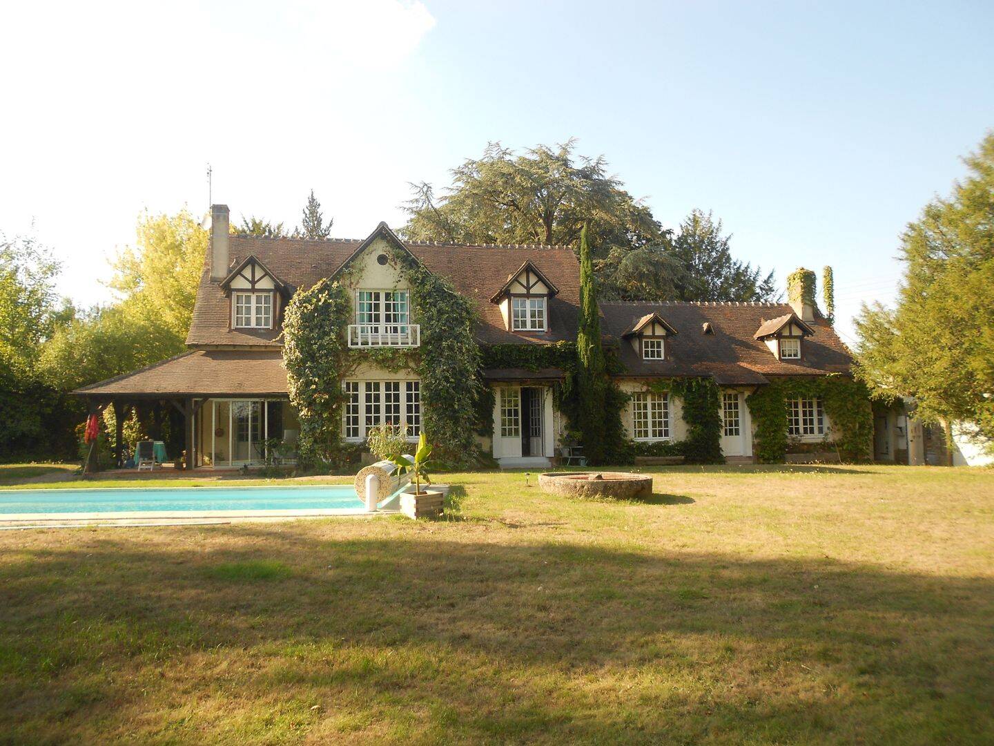 Maison 8 pièces 240 m² · à Montgivray · 240 m² · 357 000 €