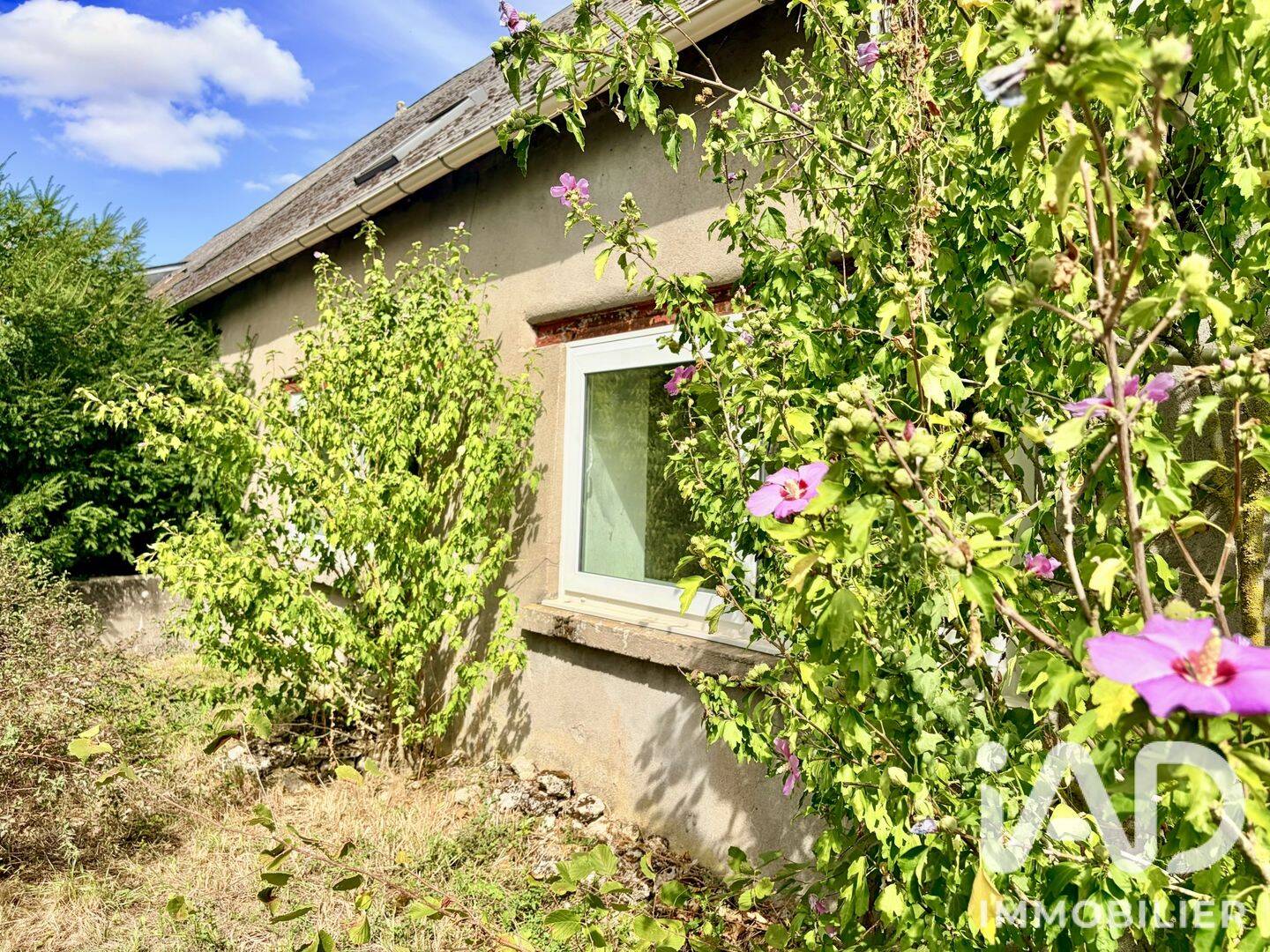 Maison 1 pièce 256 m² · à Chevilly · 256 m² · 145 000 €