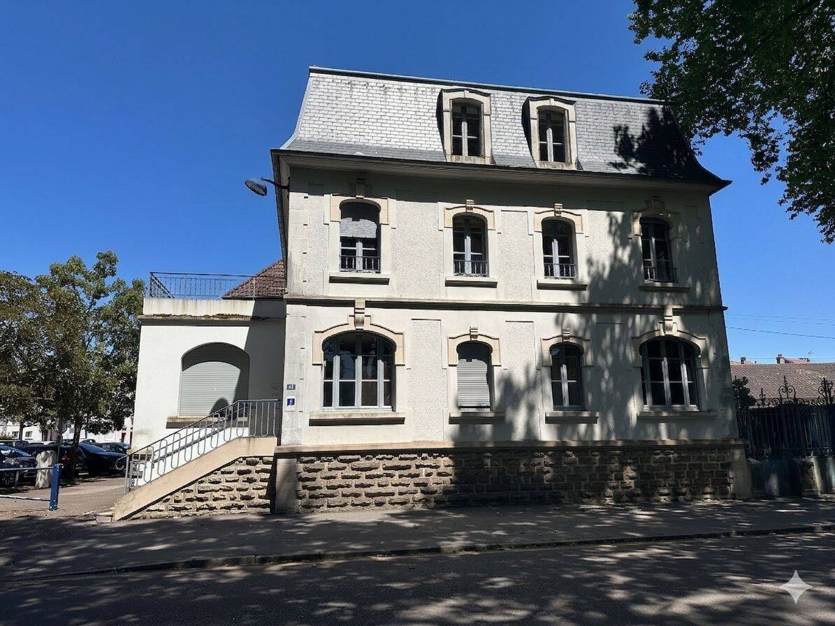 Maison 14 pièces 285 m² · à Lure · 285 m² · 230 000 €