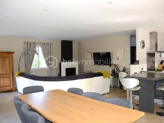 Maison à vendre 375 000 € 5 pièces 3 chambres 132 m² 740 m² de terrain Le Cheylard-Aubenas Ouest Aubenas 07200