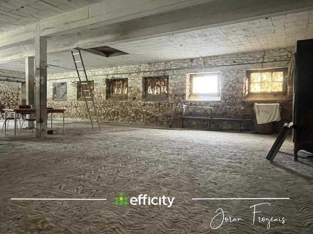 Maison 3 pièces 300 m² · à Pleine-Fougères · 300 m² · 103 375 €