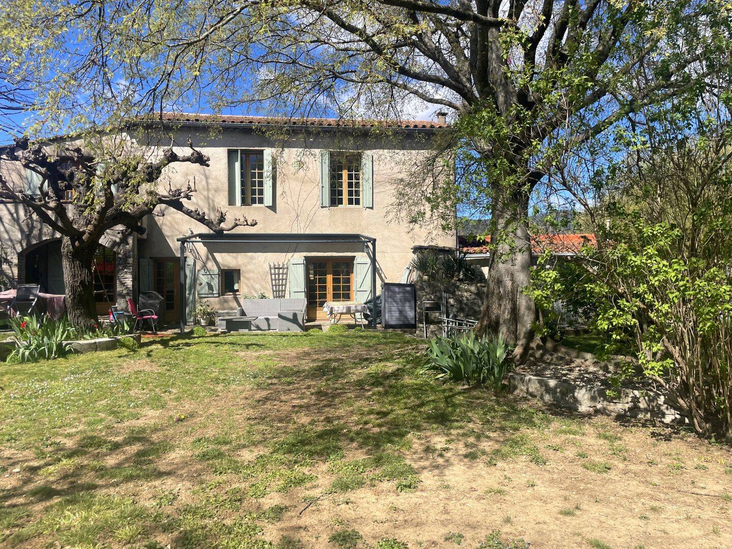 Maison 5 pièces 158 m² · à Laroque · 158 m² · 376 000 €