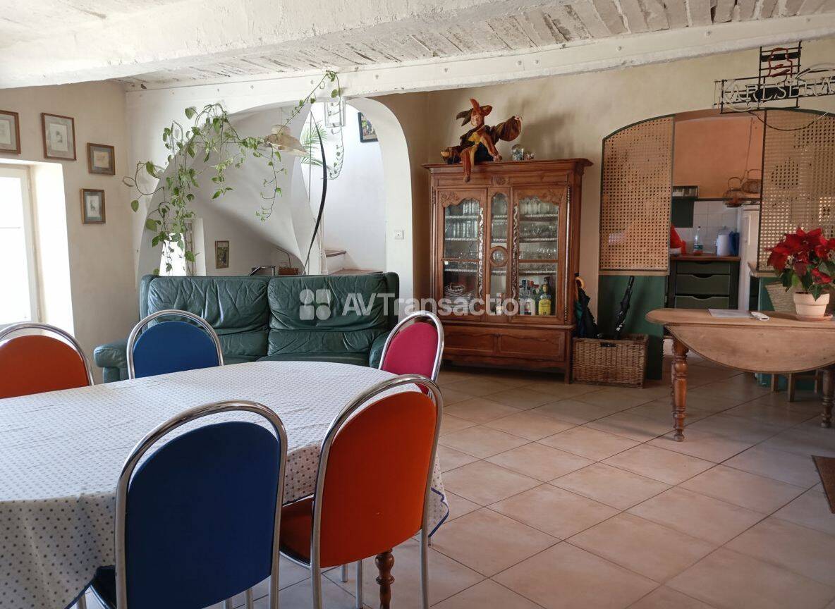 Maison 5 pièces 135 m² · à Callas · 135 m² · 270 000 €
