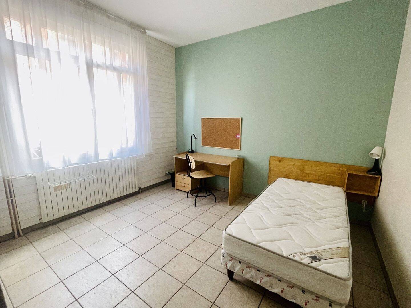 1 pièce 13 m² · à Amiens · 13,4 m² · 390 €/mois