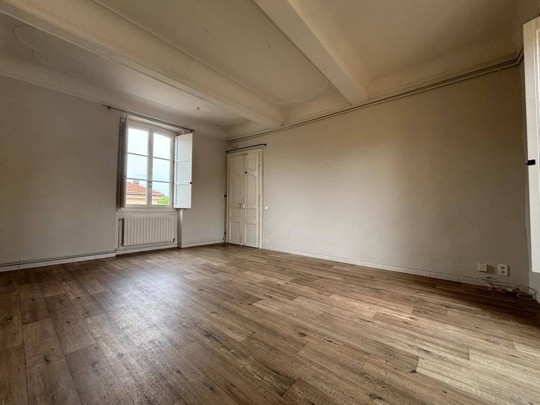 Appartement 4 pièces 100 m² · à Avignon · 100 m² · 1 121 €/mois