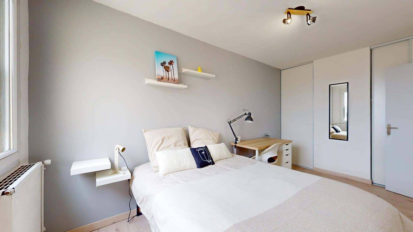 Room in Rue Joachim du Bellay, Toulouse for 97 m² with 5 bedroom — 2