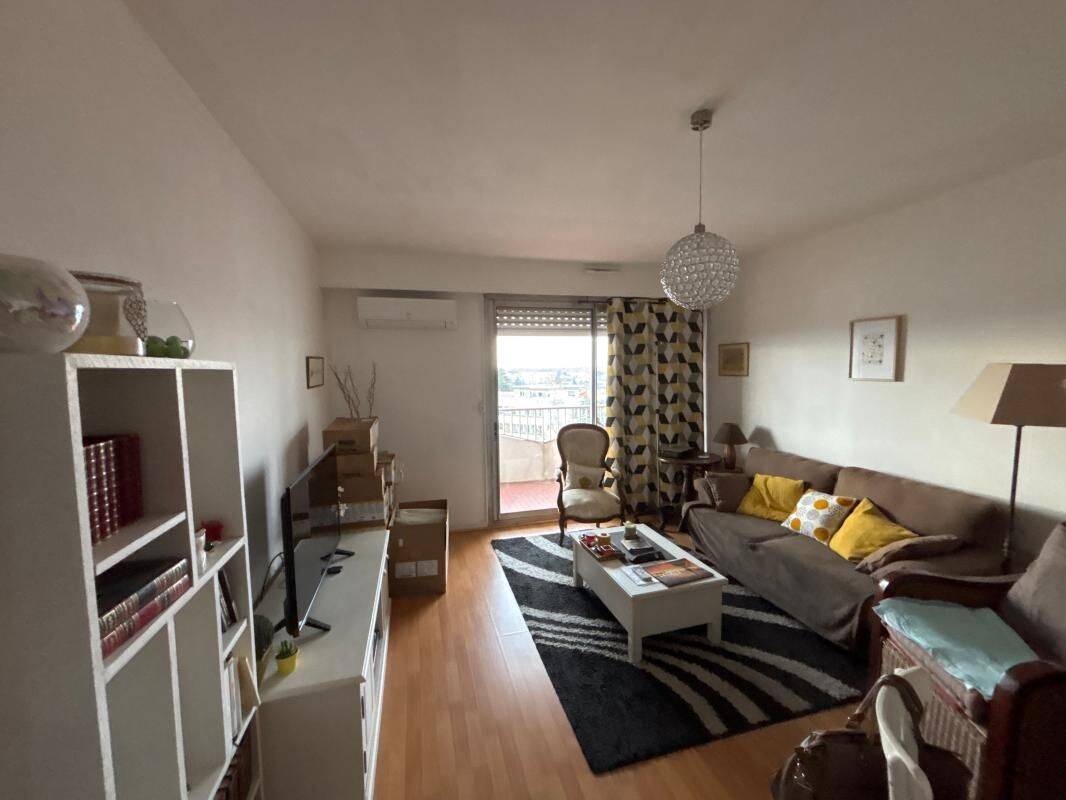 Appartement 3 pièces 77 m² · à Romans-sur-Isère · 76,6 m² · 159 000 €