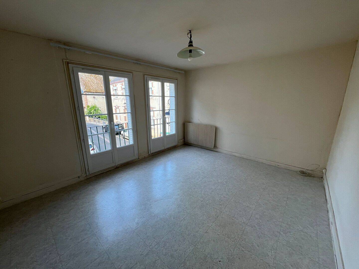 Appartement 3 pièces 60 m² · à Aubigny-sur-Nère · 60 m² · 498 €