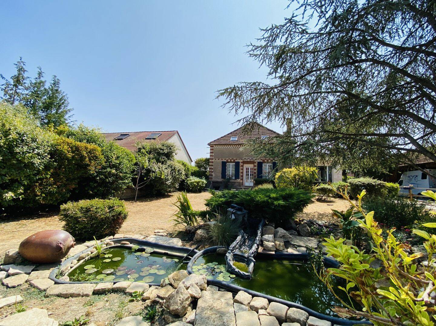 Maison 8 pièces 172 m² · à Vinneuf · 172 m² · 349 000 €