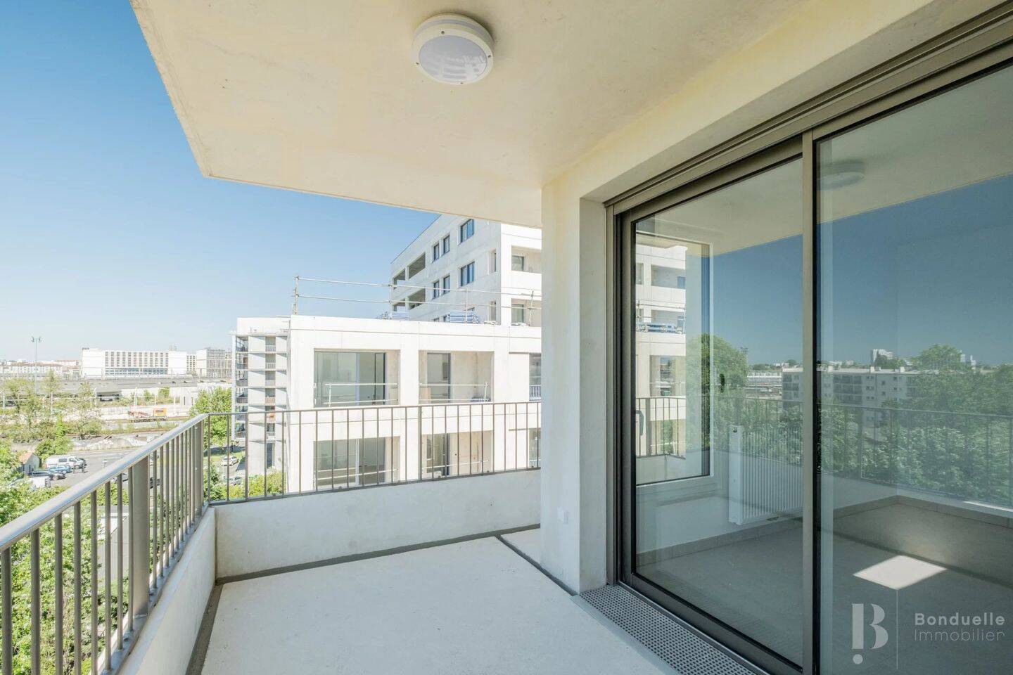 Appartement 6 pièces 128 m² · à Bordeaux · 127,8 m² · 1 975 €
