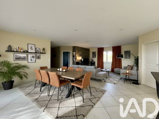 Maison à vendre 345 000 € 5 pièces 4 chambres 146 m² 2 003 m² de terrain Giroussens 81500