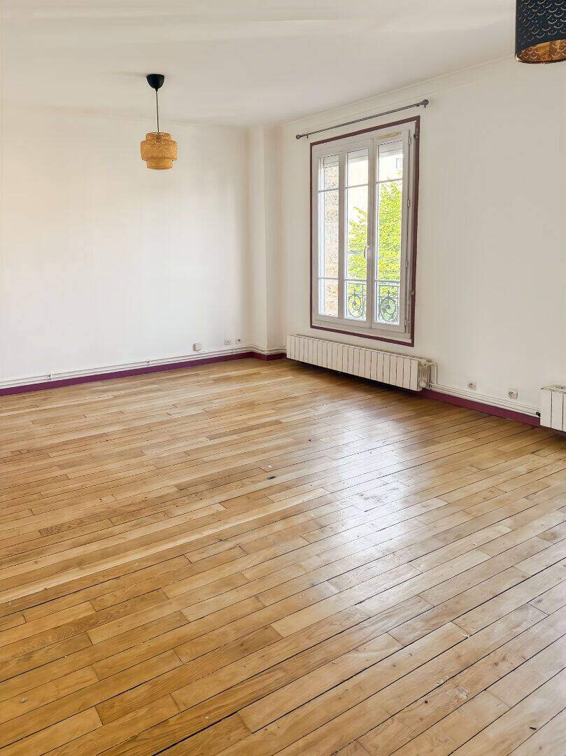 Appartement 2 pièces — Ermont, Jules Ferry
