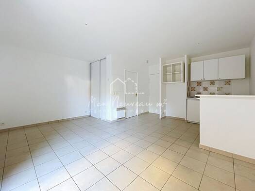 Appartement à vendre 155 000 € 1 pièce 27 m² RDC/2 Bel Air-Bras Saint Arnoult Gournay-sur-Marne 93460