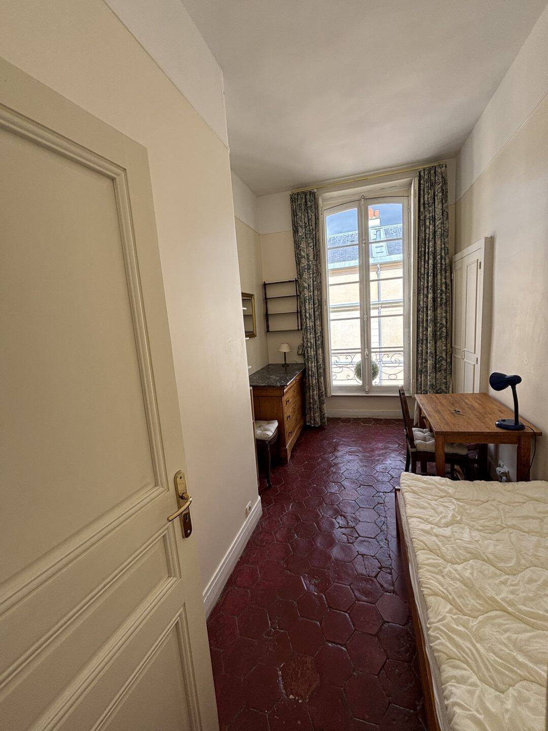 Appartement 1 pièce 10 m² · à Versailles · 10 m² · 450 €/mois