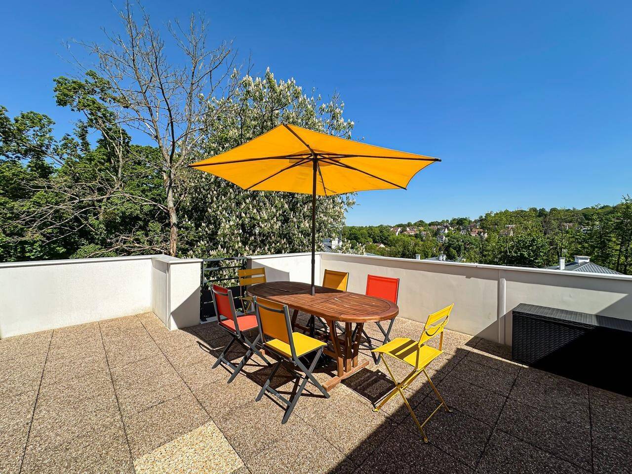 Appartement 3 pièces 84 m² · à L'Étang-la-Ville · 84 m² · 570 000 €