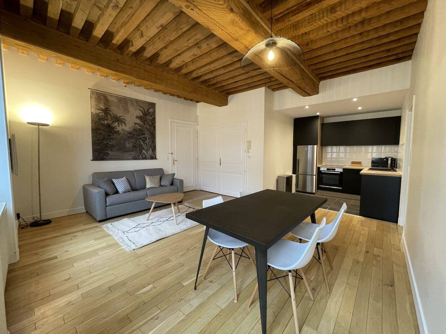 Appartement 2 pièces 46 m² · à Lyon 1er Arrondissement · 46,1 m² · 1 140 €