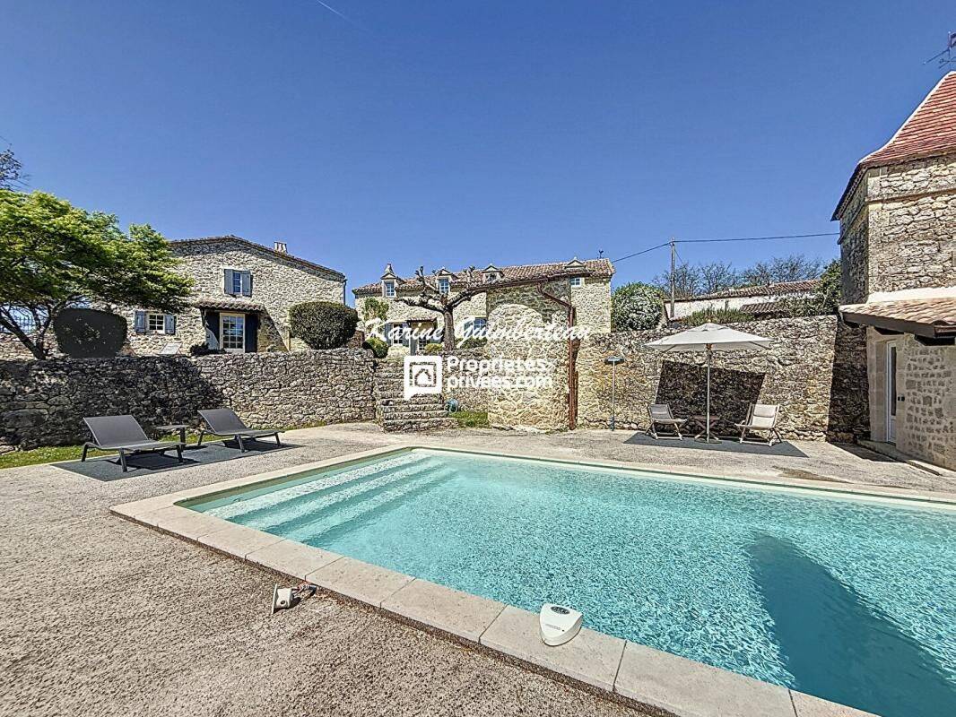 Maison 7 pièces 256 m² · à Lugasson · 256 m² · 630 000 €