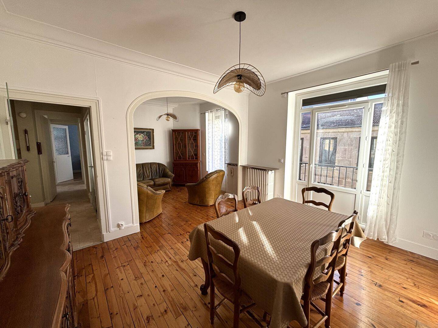 Appartement 4 pièces 86 m² · à Saint-Étienne · 86 m² · 700 €