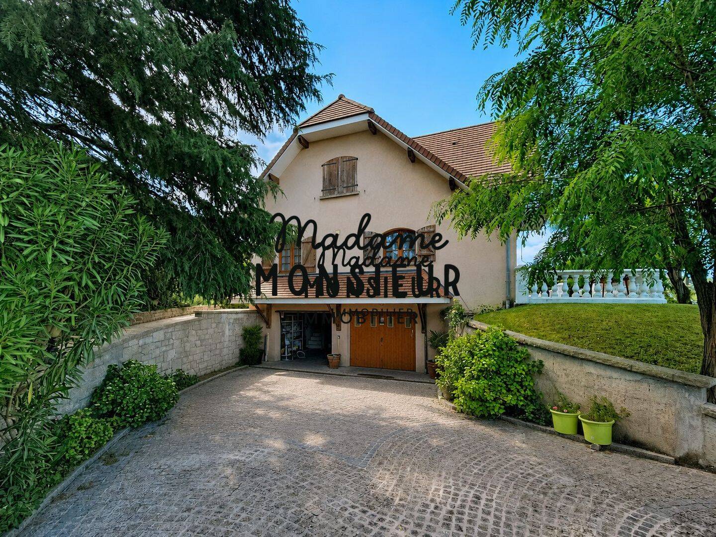 Maison 5 pièces 163 m² · à Saint-Savin · 163 m² · 459 000 €