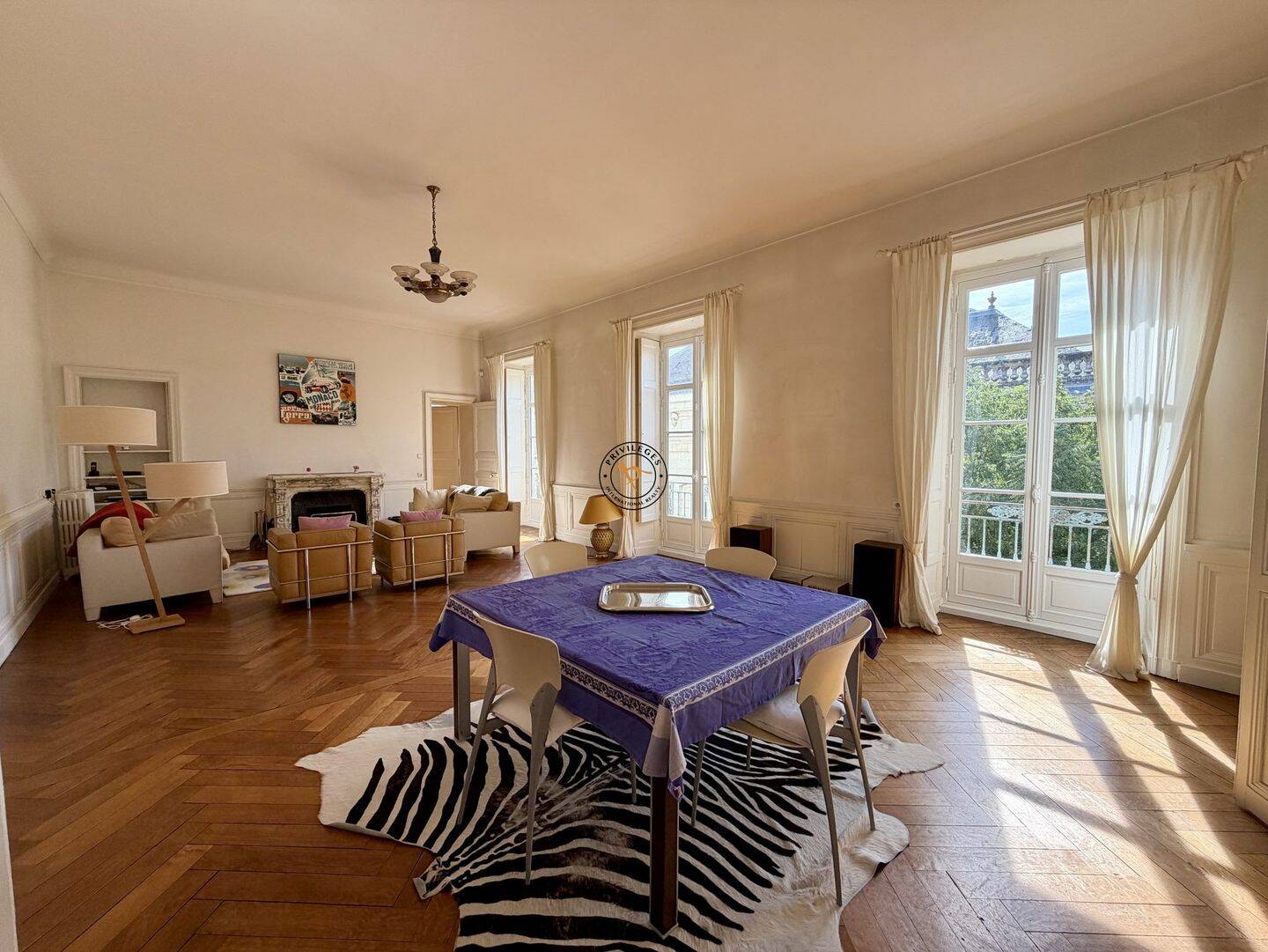 Appartement 6 pièces 187 m² · à Nantes · 187,4 m² · 895 000 €