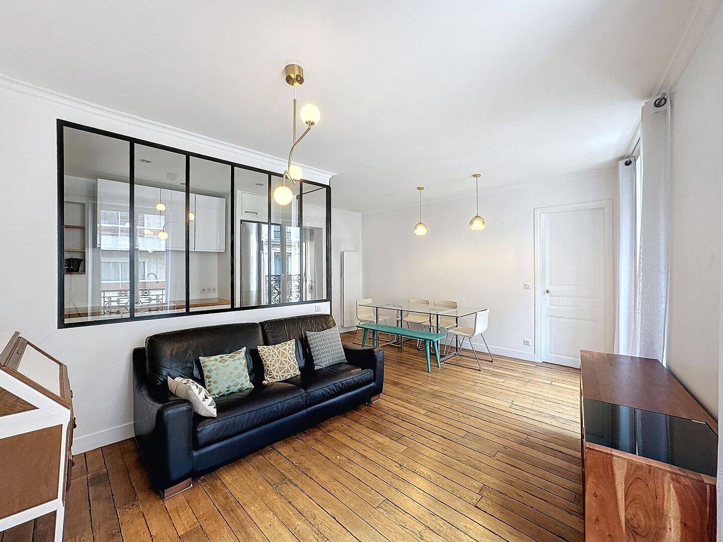 Appartement 3 pièces 57 m² · à Paris 17ème Arrondissement · 57,3 m² · 2 720 €