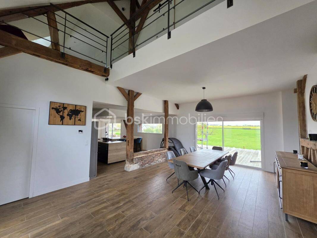 Maison 11 pièces 330 m² · à Le Neubourg · 330 m² · 589 000 €