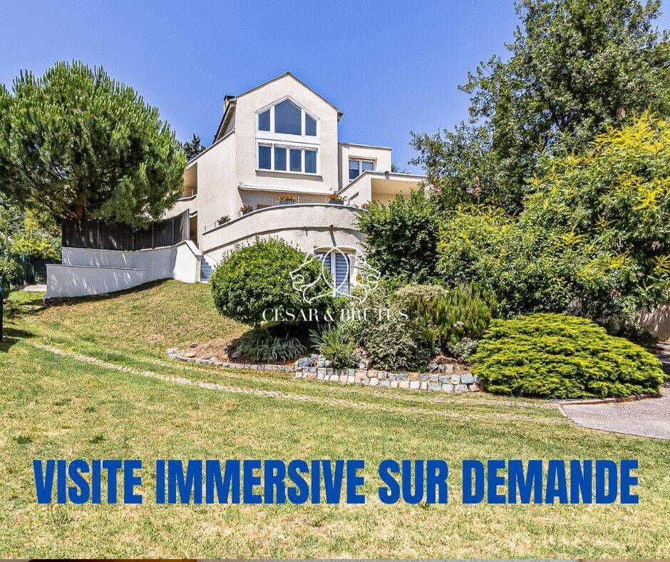 Maison 8 pièces 220 m² · à Rillieux-la-Pape · 220 m² · 849 000 €