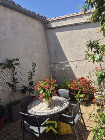 Maison 6 pièces 160 m² · à Douzens · 160 m² · 115 000 €